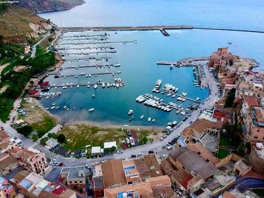Appartamento Golden House Castellammare del Golfo Esterno foto