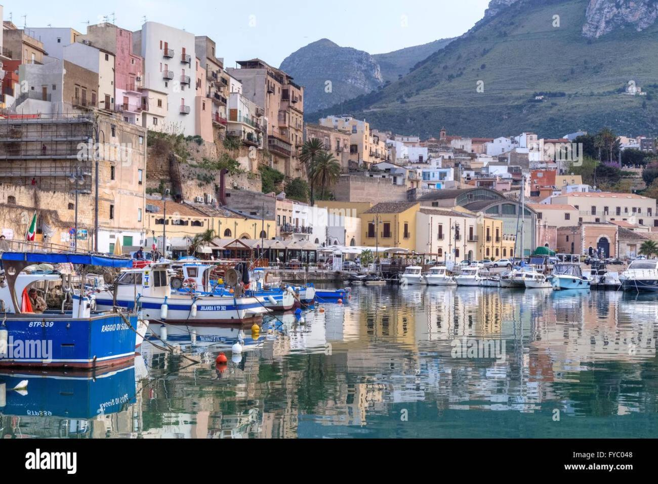 Appartamento Golden House Castellammare del Golfo Esterno foto